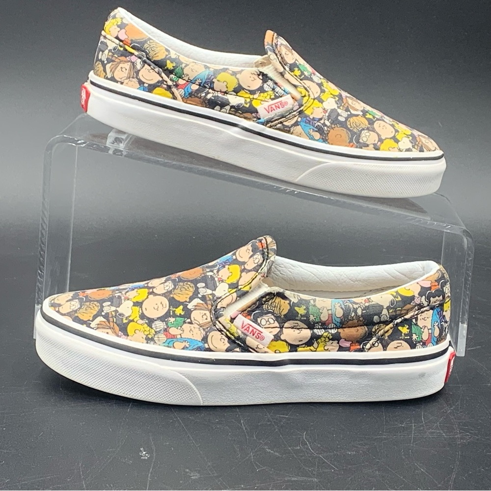 Vans Slip On Skateboard Shoes Peanuts Kids sz 2 Charlie Brown Snoopy